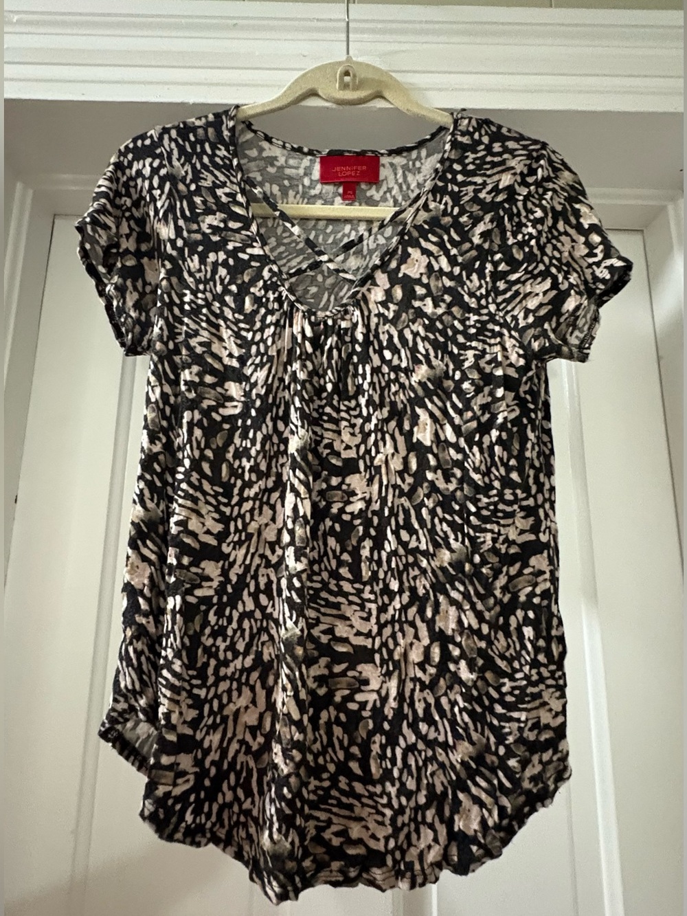 Jennifer Lopez Black and Cream Short Sleeve Blouse Size Petite Small
